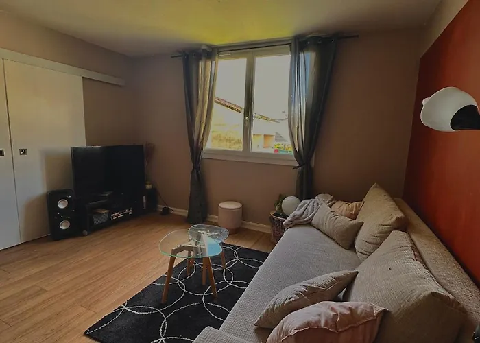 Logement - Proche Circuit - 6 Pers